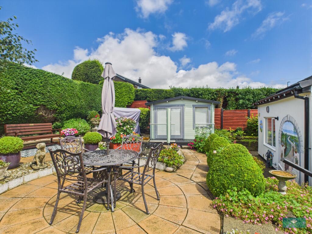 Whitfield Rise, High Crompton Shaw, Oldham, Greater Manchester, OL2 photo 3