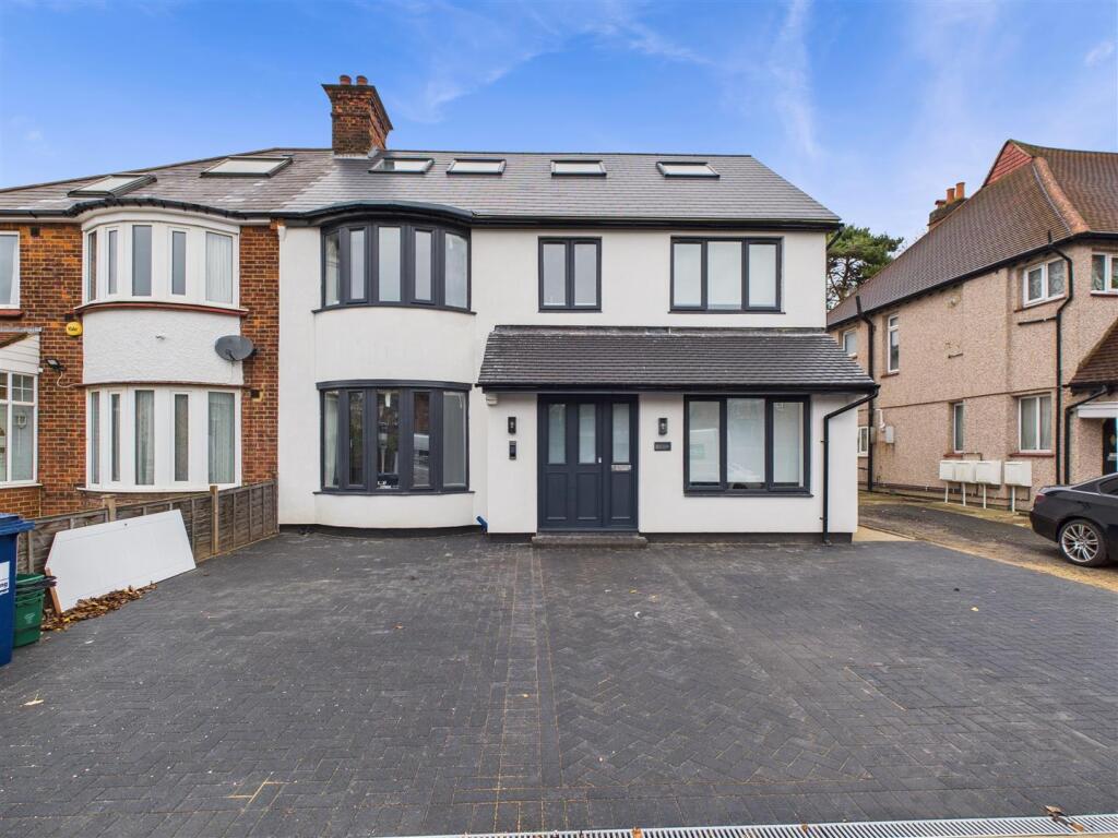 Main image of property: Lynton Road