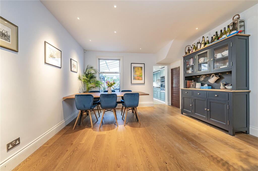 House in London, Yiewsley - View 3