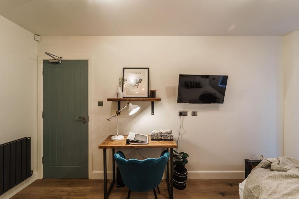 House in Coventry, West Midlands - View 4