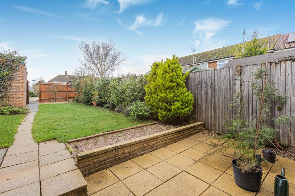 Additional image 15 of Harwood Close, Tewin, Welwyn