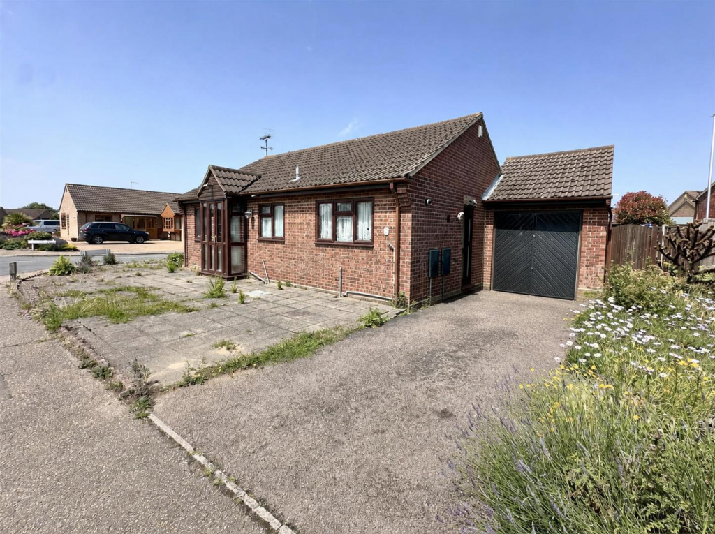2-bed detached on Saxmundham Way, Clacton-On-Sea, Essex, £225,000