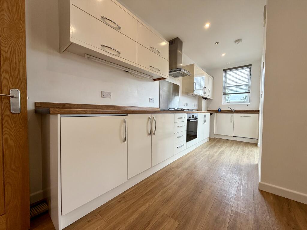 House in Nottingham, Beeston - More