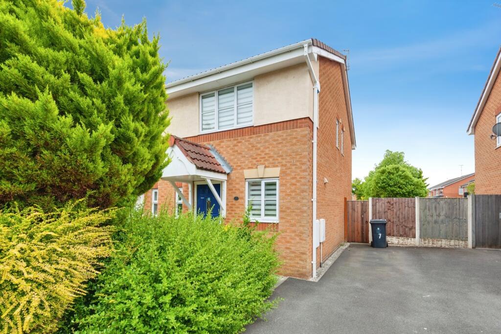 Main image of property: Stirling Lane, Hunts Cross, Liverpool, Merseyside, L25