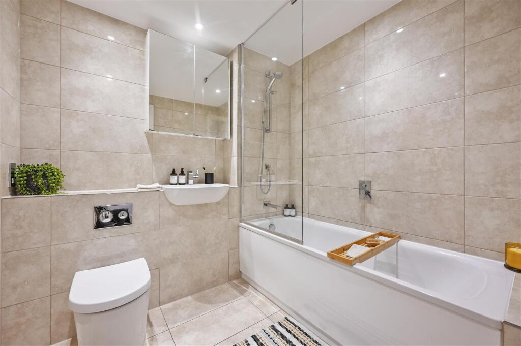 Apartment in London - View 5