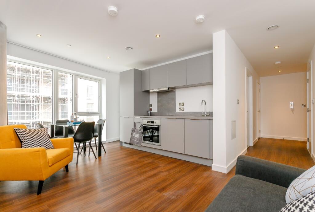 Allegro, Exchange Square B4