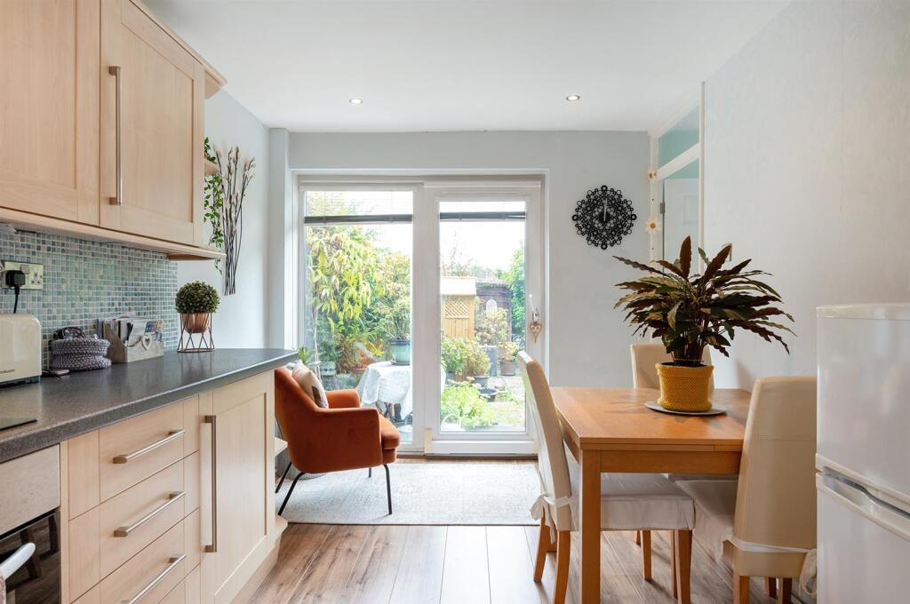 House in Salisbury - View 5