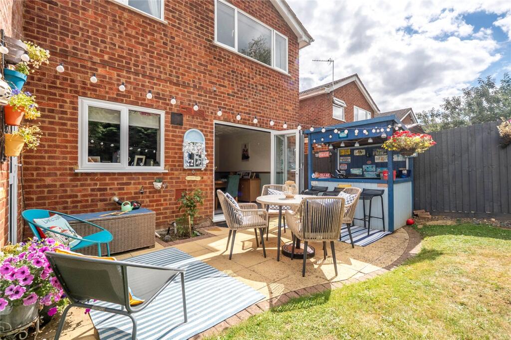 Main image of property: Lothian Close, Bletchley, Buckinghamshire, MK3