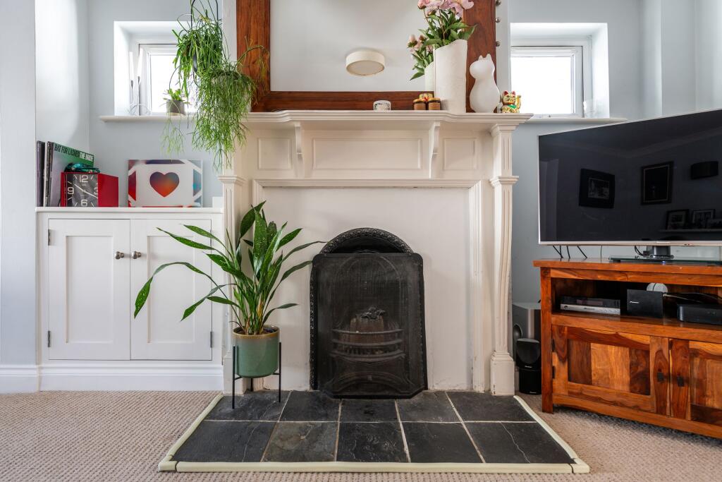 House in Reigate and Banstead, Meadvale - View 4