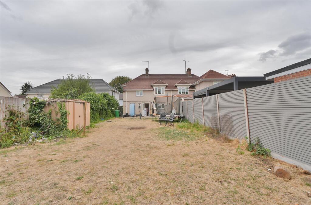 House in Slough, Chalvey - More