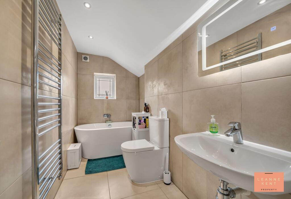 House in Cardiff, Bedwas, Trethomas and Machen - View 4
