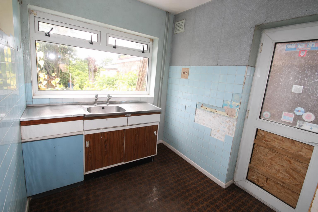House in Sandwell, The Knowle - View 3