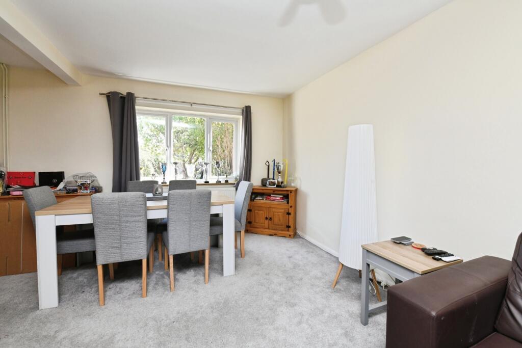 House in Southend-on-Sea - View 4