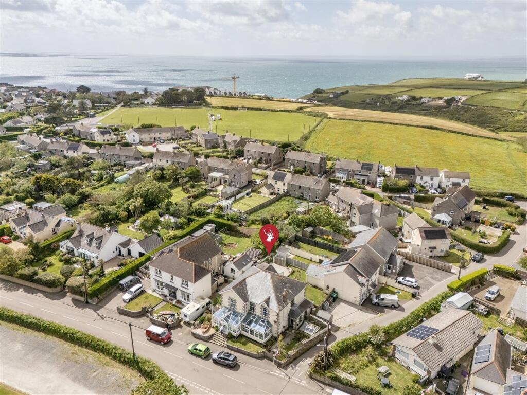 House in Mullion, Trenance - View 4