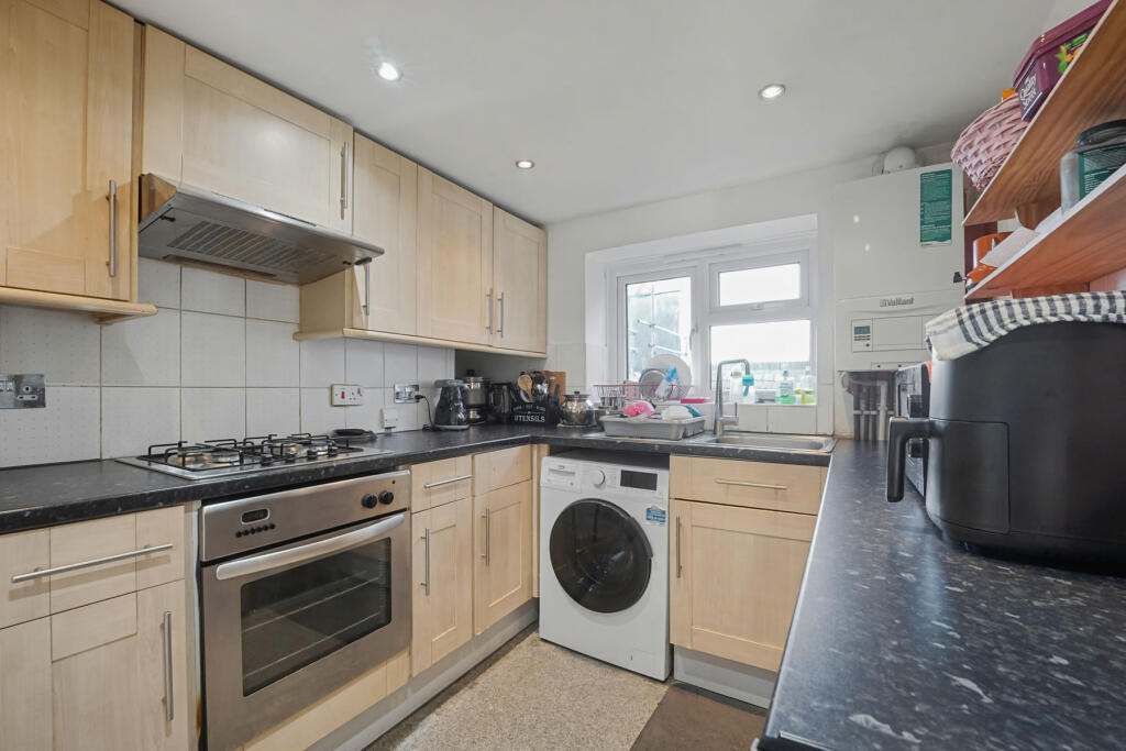 Apartment in Brighton, Queen's Park - View 5