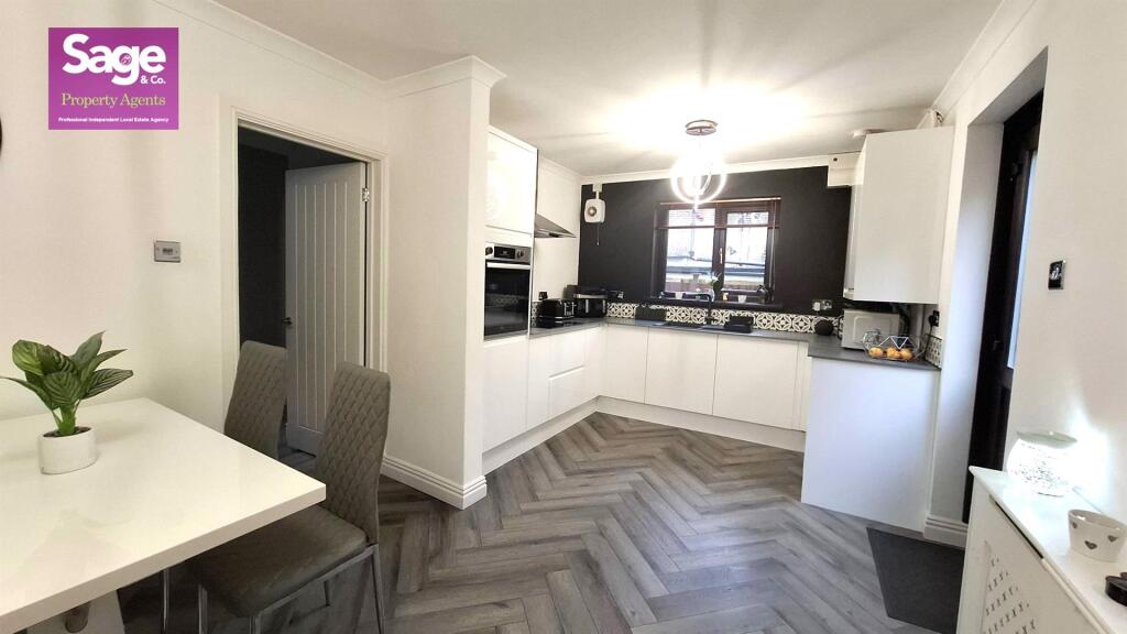Commercial Road, Abercarn, Newport - View 3