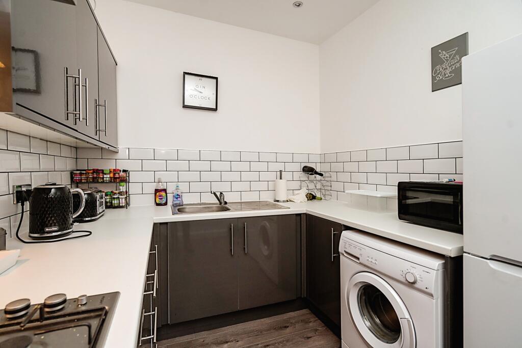 Apartment in Bolton, Daisy Hill - View 5