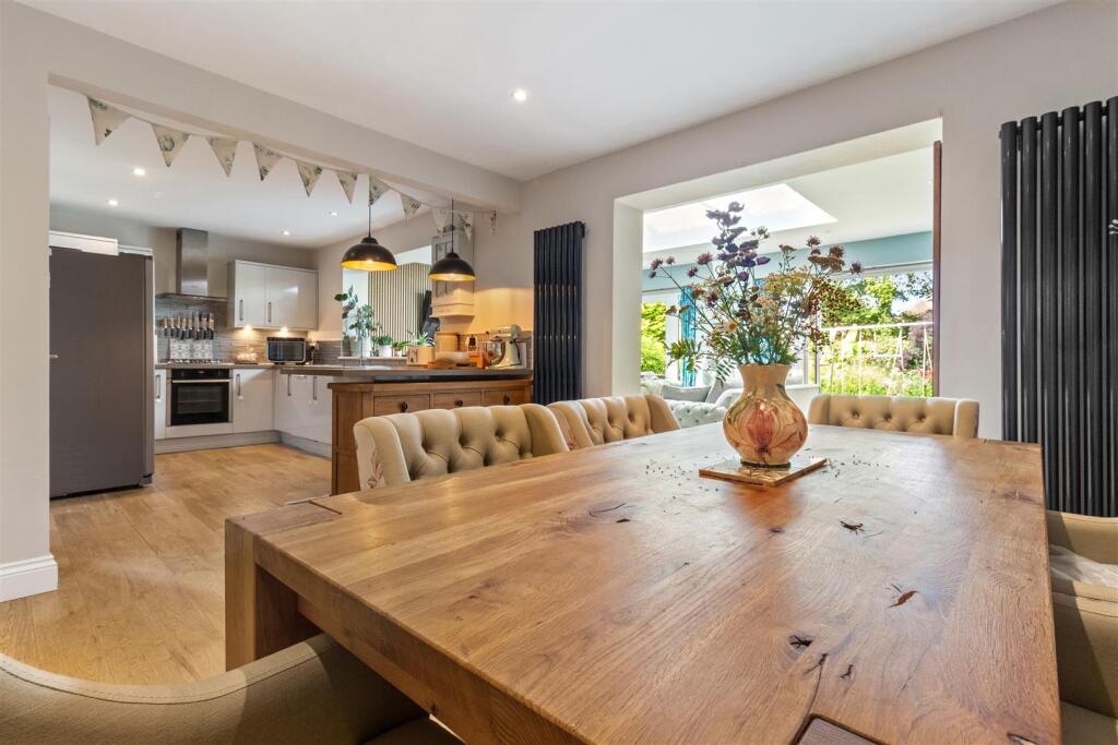 Beeches Avenue, Broadwater - View 6