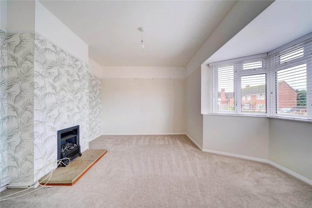 Stalls Farm Road, Droitwich, Worcestershire, WR9 - View 2