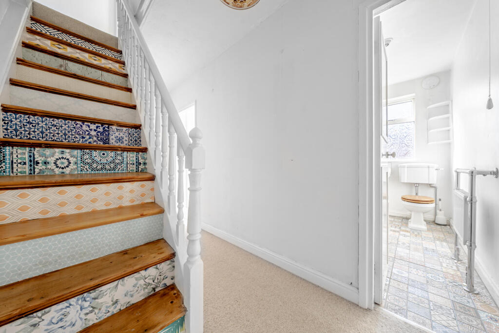 House in Tadcaster, North Yorkshire - More