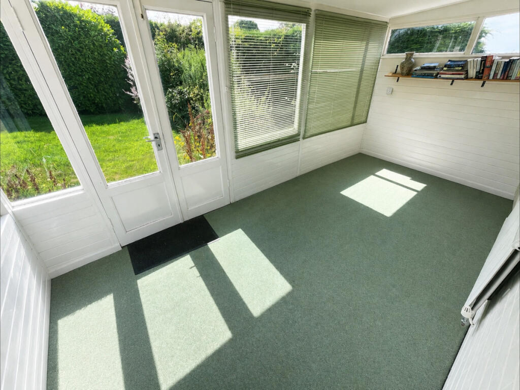 House in Ribble Valley, Wilpshire - More