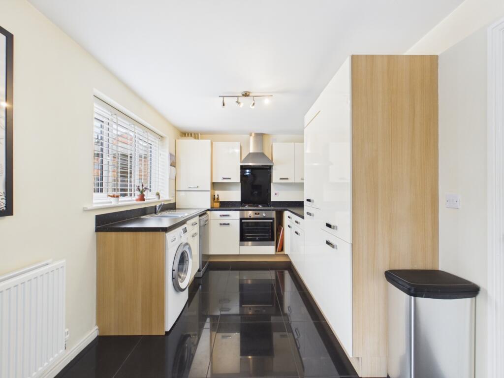 House in Wakefield - View 4