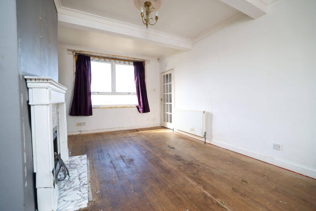 House in Kilmarnock, South Ayrshire - View 5