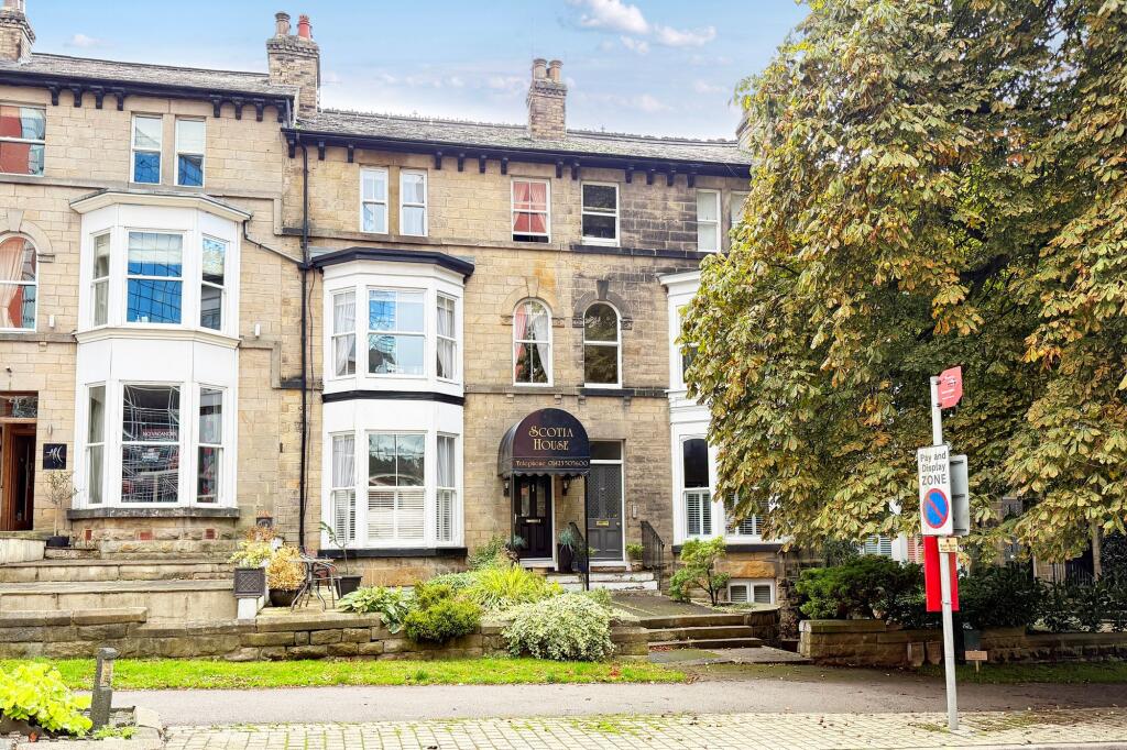 1-bed flat on Kings Road, Harrogate, HG1, £135,000