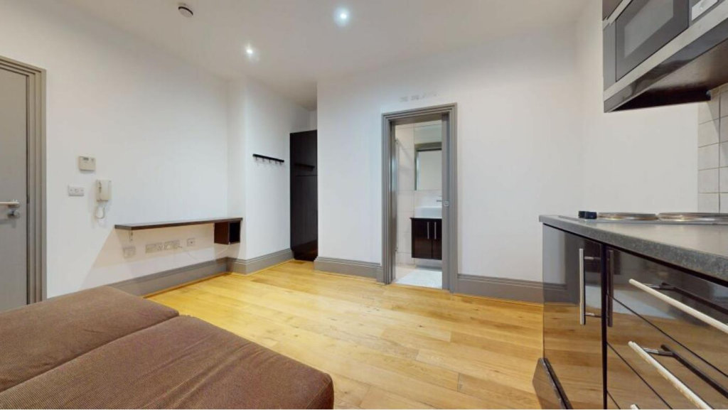 Studio flat for rent