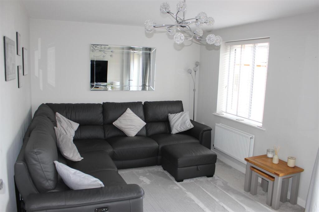 Alport Heights Drive, Oakwood, Derby photo 3