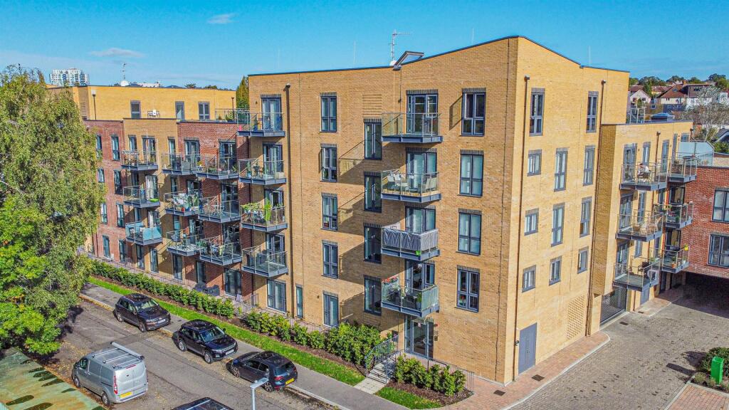 Main image of property: Frogmore Road, Hemel Hempstead, HP3