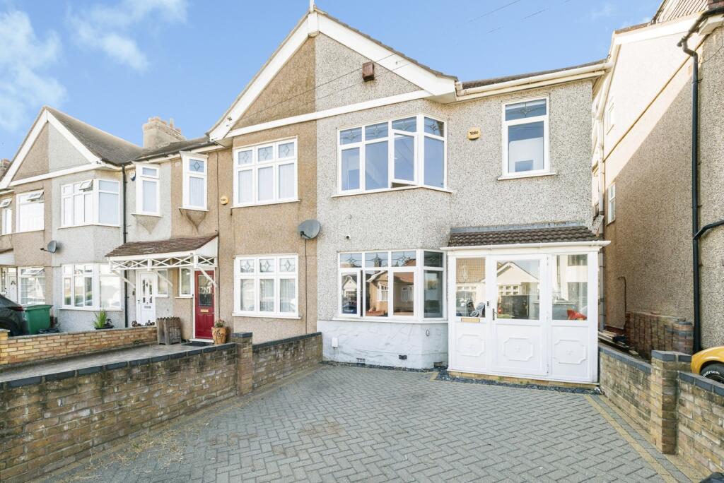 Main image of property: Eastwood Drive, RAINHAM, Essex, RM13