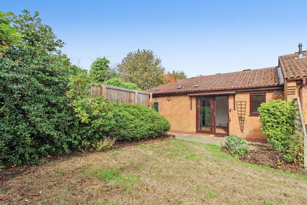 Main image of property: Manor Green Walk, Carlton, Nottingham