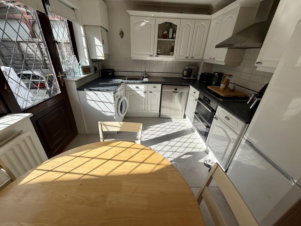 House in Dacorum, Hertfordshire - View 3