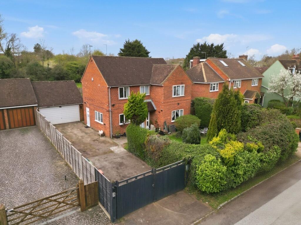 Main image of property: London Road, Loughton, MK5
