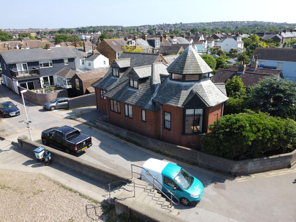 1 Neptune Gap, Island Wall, Whitstable photo 4