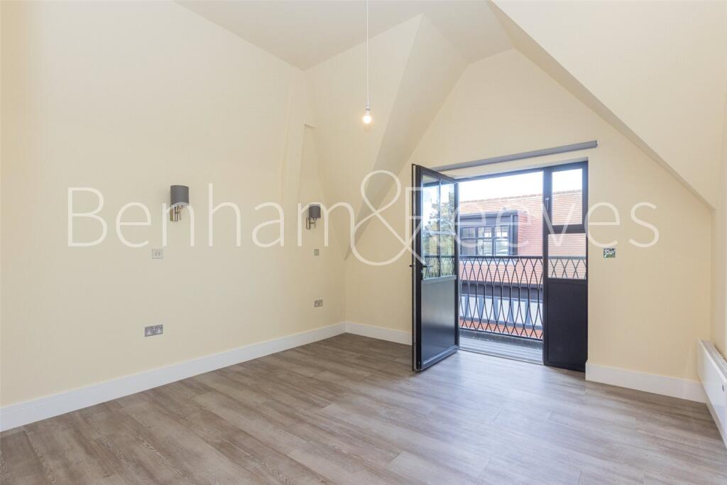 Apartment in London, Hanwell - View 3