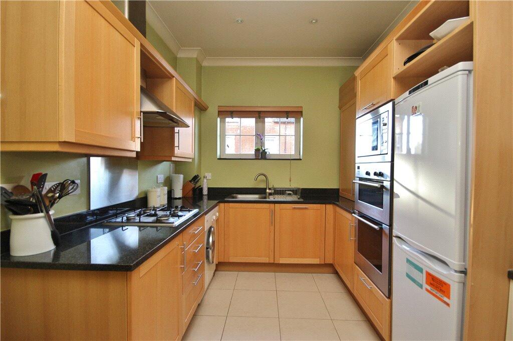 Apartment in Guildford, Surrey - View 2