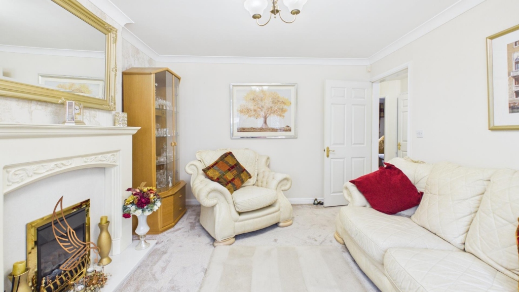 House in Wakefield, Featherstone - View 5