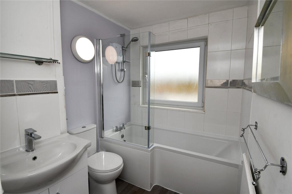 Apartment in Wirral, Liverpool City Region - View 6