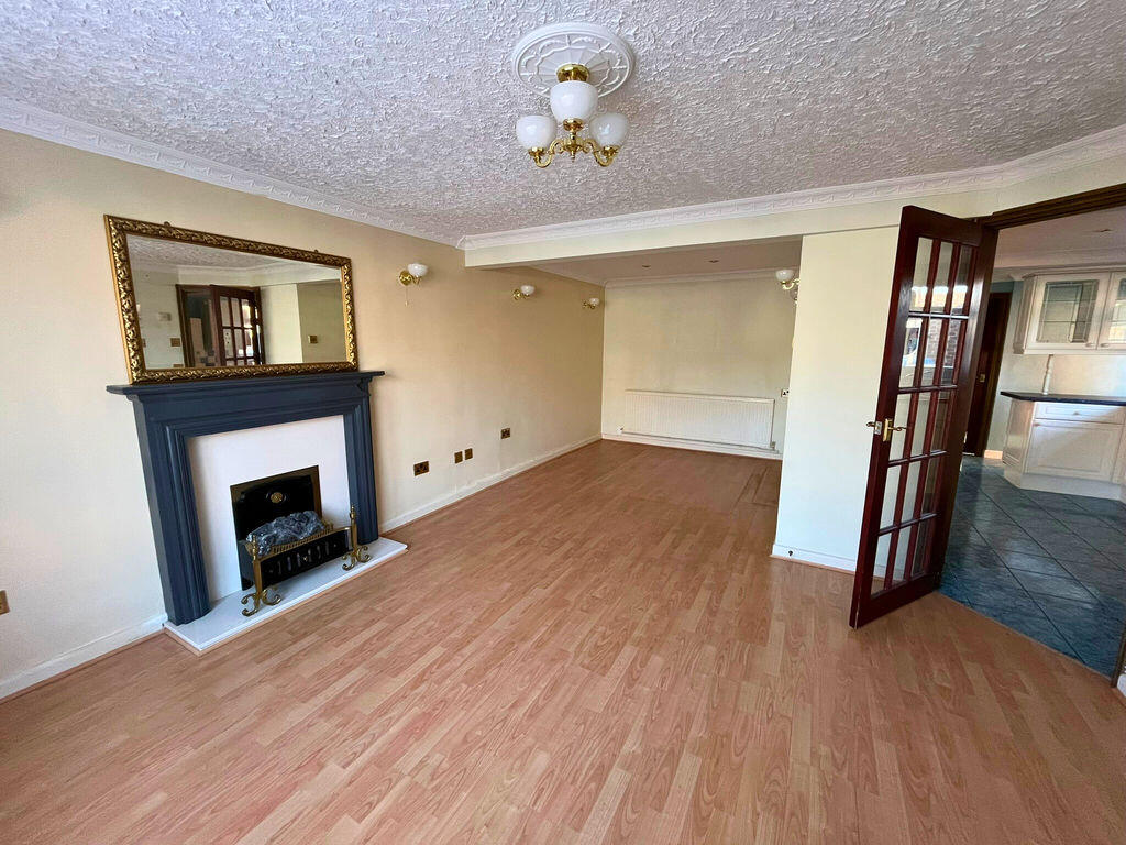 The Frances, Thatcham photo 2