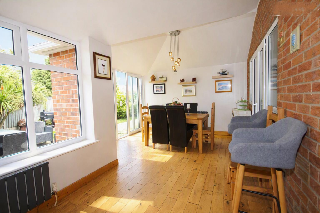 House in Wakefield - View 4