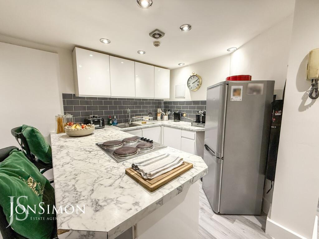Apartment in Bury, Greater Manchester - More