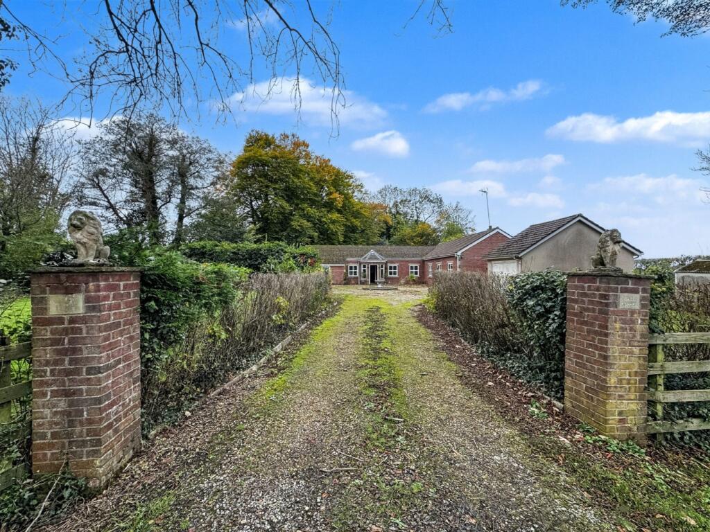4-bed detached on Hall Coppice, The Avenue, Preston, £560,000