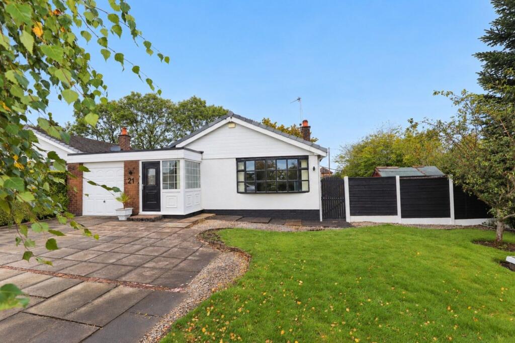Tarleton Close, Bury, BL8 2HG