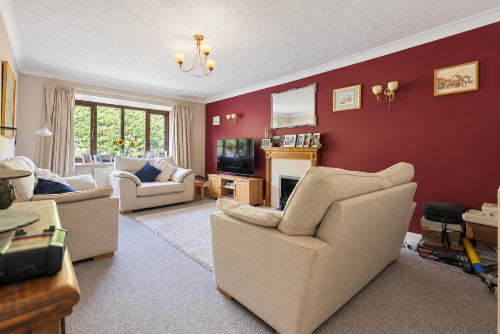 House in Rochford, Hawkwell - View 3