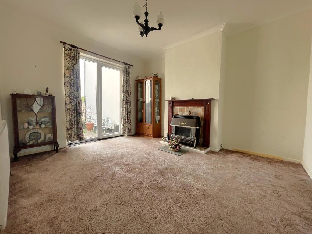 House in Gloucester - View 5