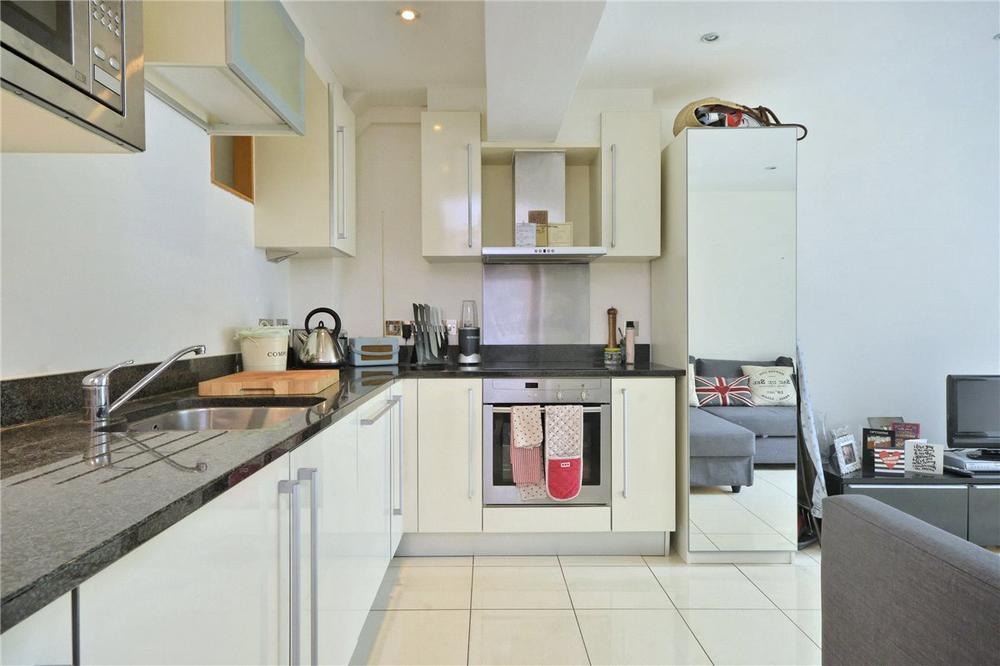 Apartment in London - View 3