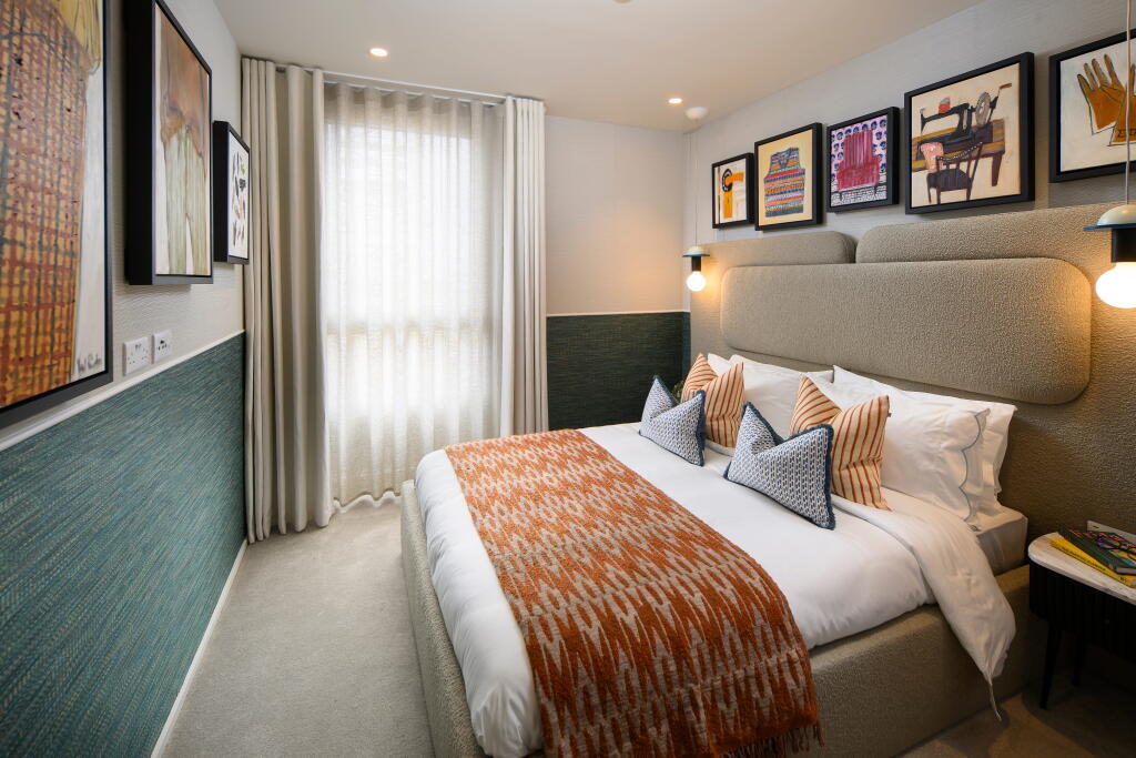 Main image of property: Heron Wharf, 
Leven Road, 
London, 
E14