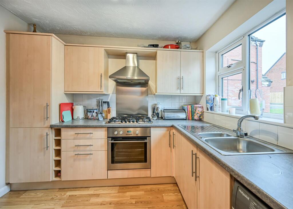 10 Ridley Close, Bridgnorth photo 3